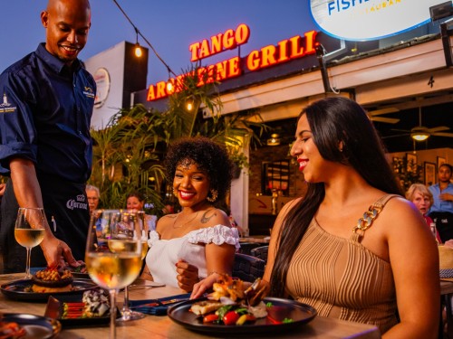 Fishes & More – Fresh Local Seafood and Live Music in Palm Beach, Aruba